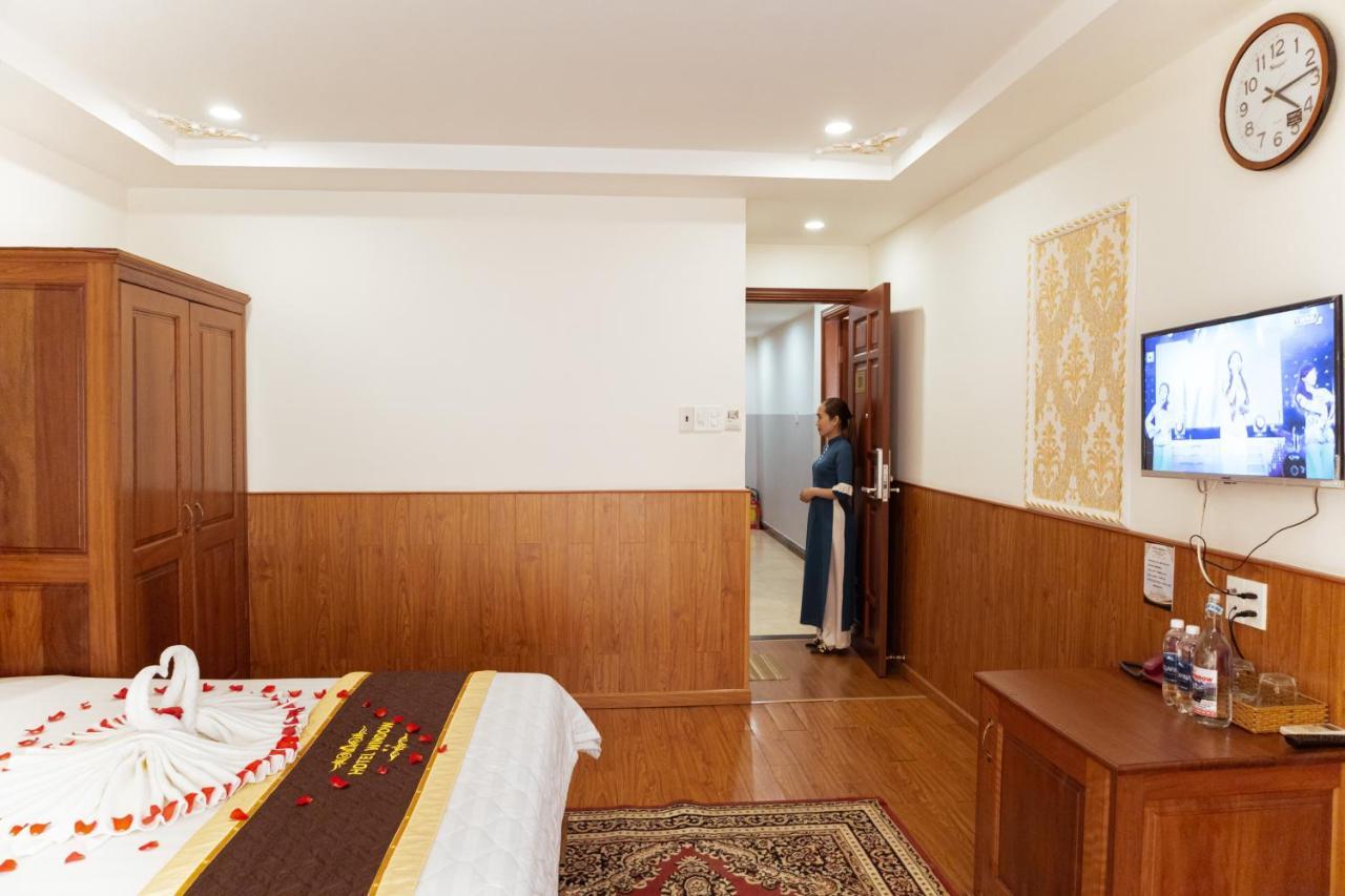 Window 1 Hotel Kon Tum Экстерьер фото
