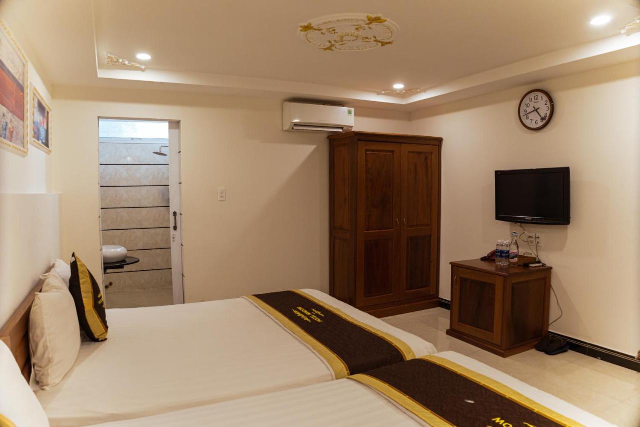 Window 1 Hotel Kon Tum Экстерьер фото