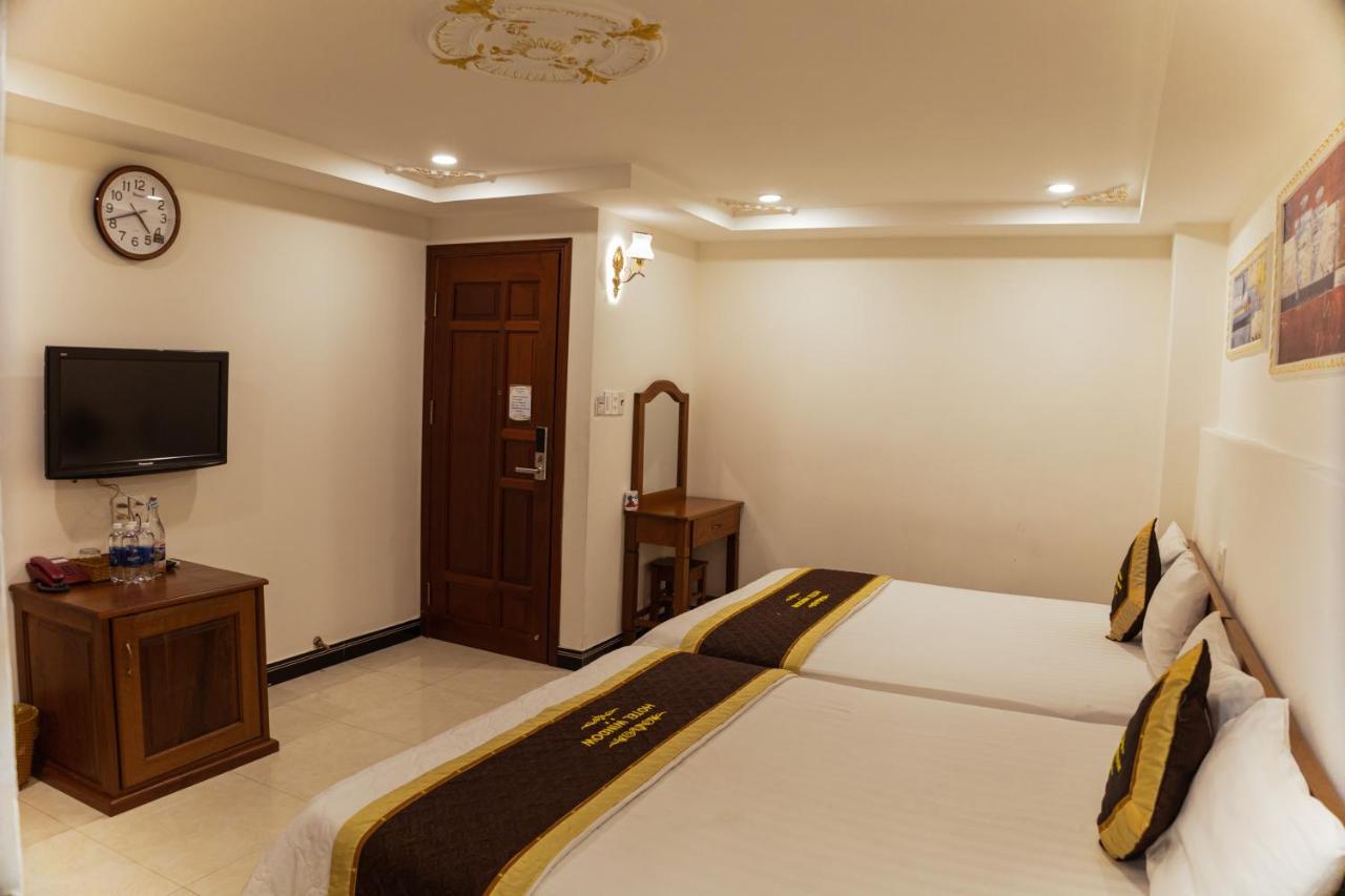 Window 1 Hotel Kon Tum Экстерьер фото