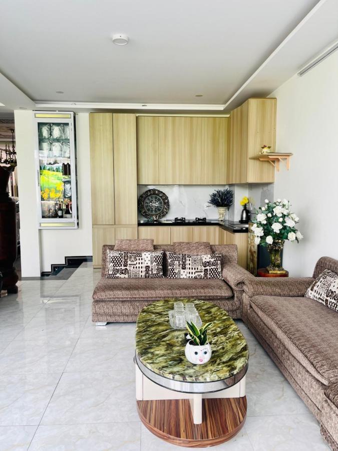 Window 1 Hotel Kon Tum Экстерьер фото